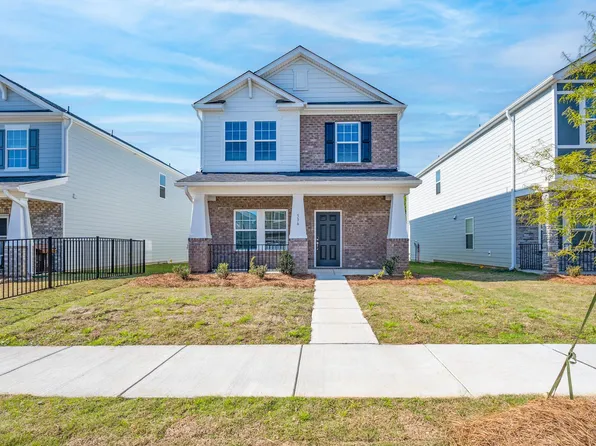 536 Cedar Knoll Cir, Pineville, NC 28134