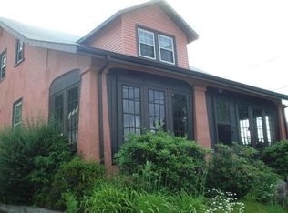 436 Daggett Ave, Pawtucket, RI 02861