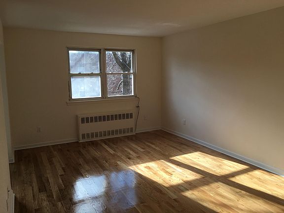 5th image of 6625 Maurice Ave