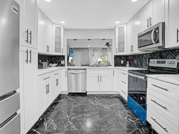 2070 Colonial Road #D4, Fort Pierce, FL 34950