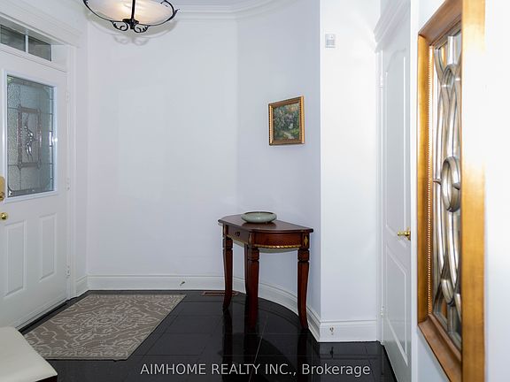 3rd image of 61 Westbury Ct