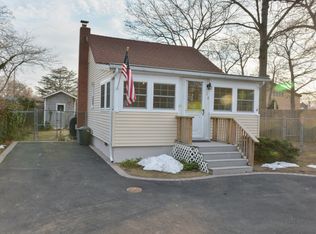 20 Forestview Dr, Ronkonkoma, NY 11779