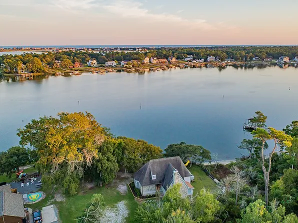 165 Riley Lewis Rd, Sneads Ferry, NC 28460