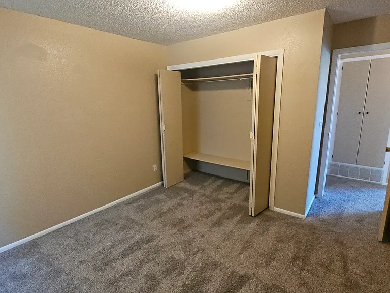 128 Rhea Ln — Photo 11