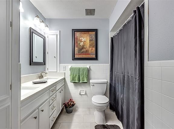 5th image of 2428 Pinehurst Ln
