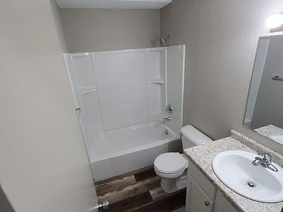 4th image of 315 Ash St APT 8