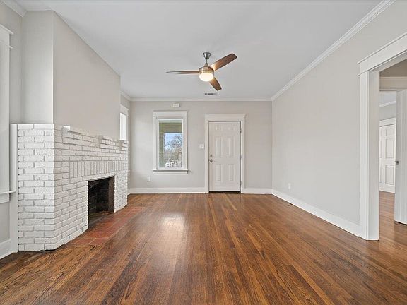 4th image of 598 Spring St