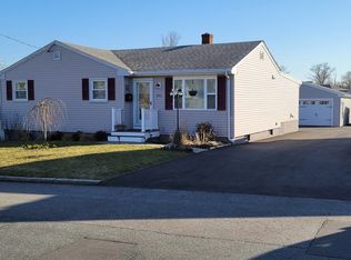 591 Chicago St, Fall River, MA 02721