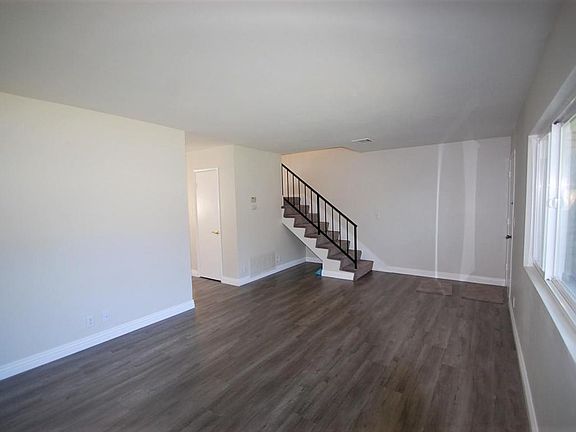 3rd image of 288 Green Lea Pl