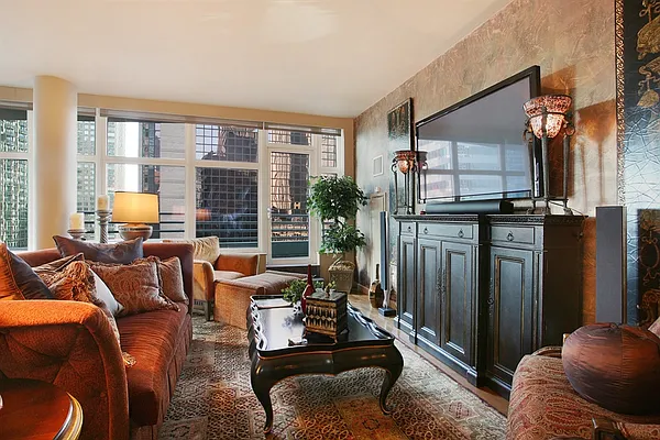 Sold by Corcoran | media 16