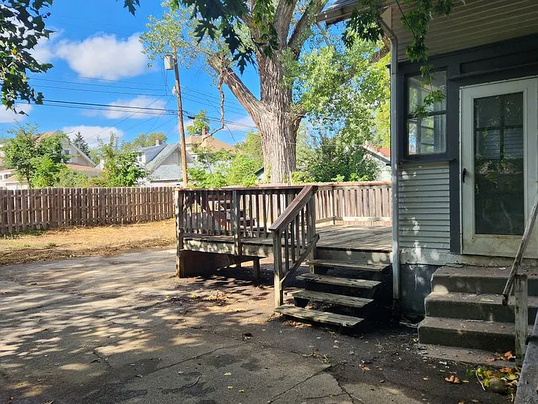 6010 Florence Blvd — Photo 45