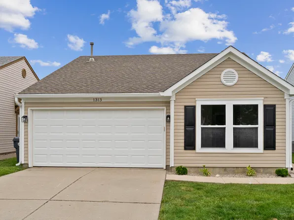 1313 Kenwood Dr, Greenwood, IN 46143