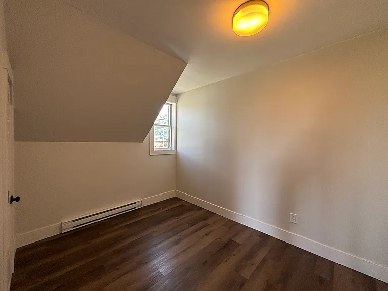 206 Sunset Dr — Photo 3