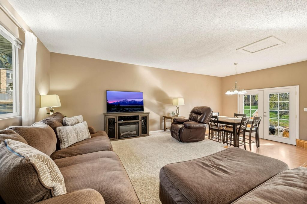 703 Circle Dr, Buffalo, WY - View 2