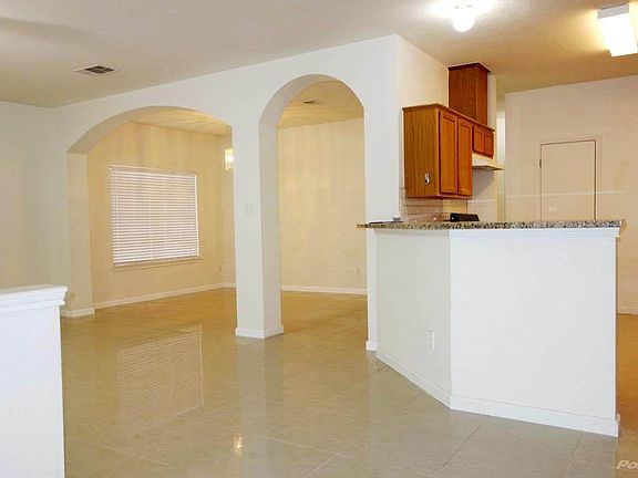 4th image of 1112 Gazania Dr