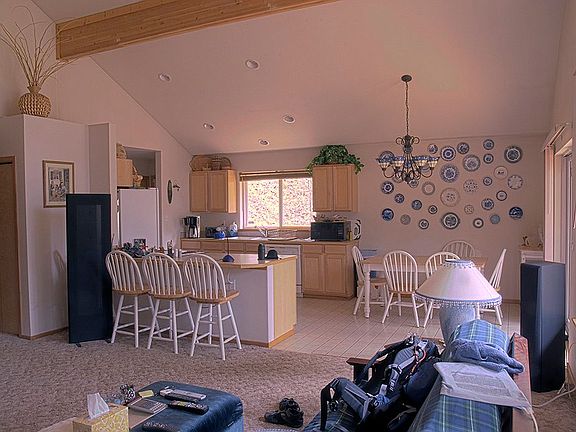 5th image of 17406 Mountainside Dr E