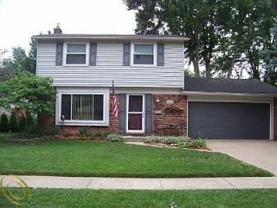 2nd image of 39519 Birchwood Dr