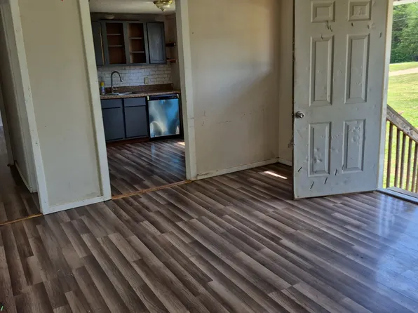 22 Grand Valley Estates Dr, Pikeville, TN 37367