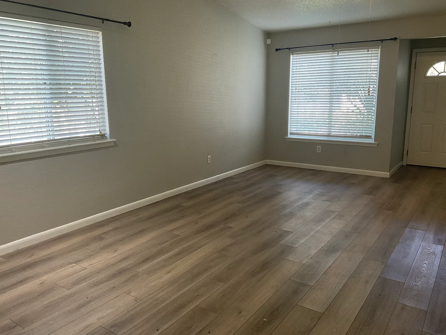 2 bed, 937 sqft, $1,100 — Photo 4