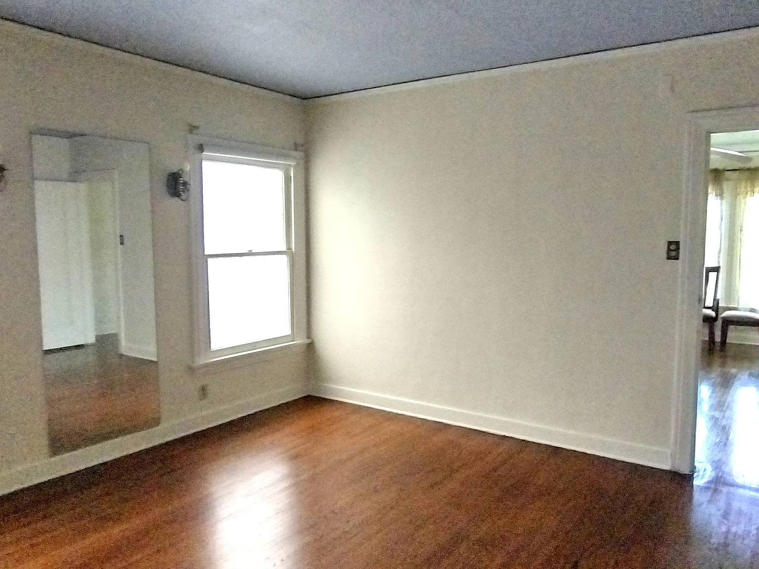 846 S Harvard Blvd — Photo 3