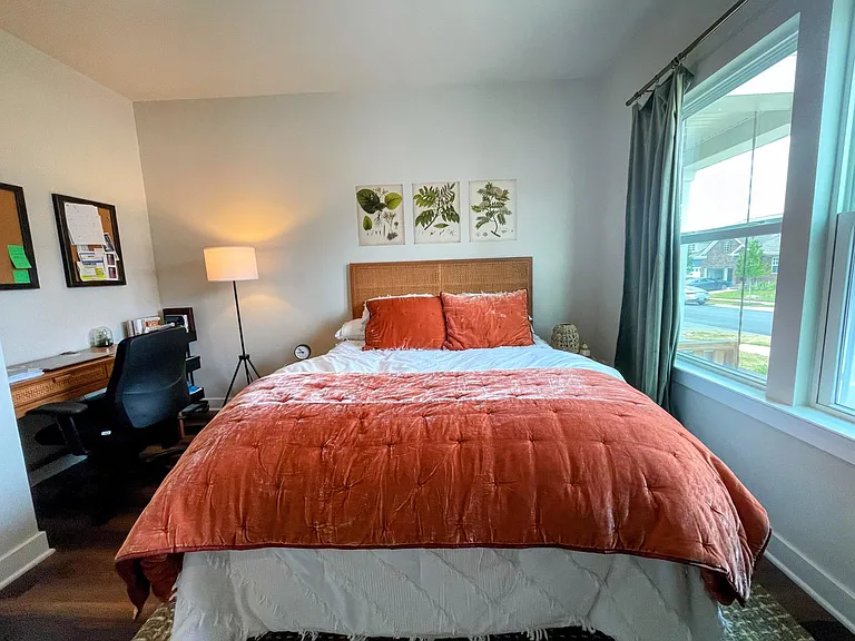 2nd downstairs bedroom
