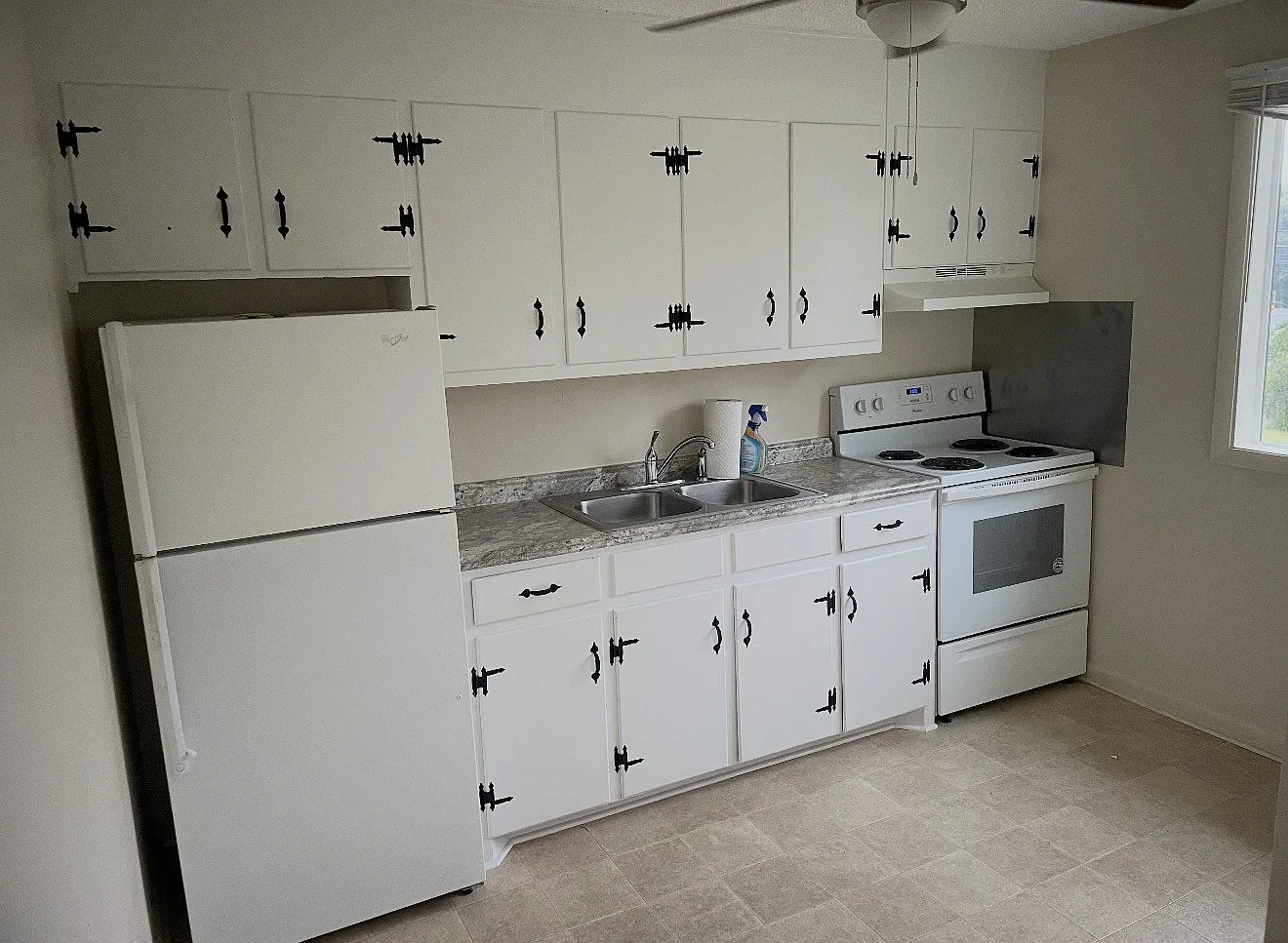 1 bed, 1.0 bath, 546 sqft, $1,300 — Photo 1