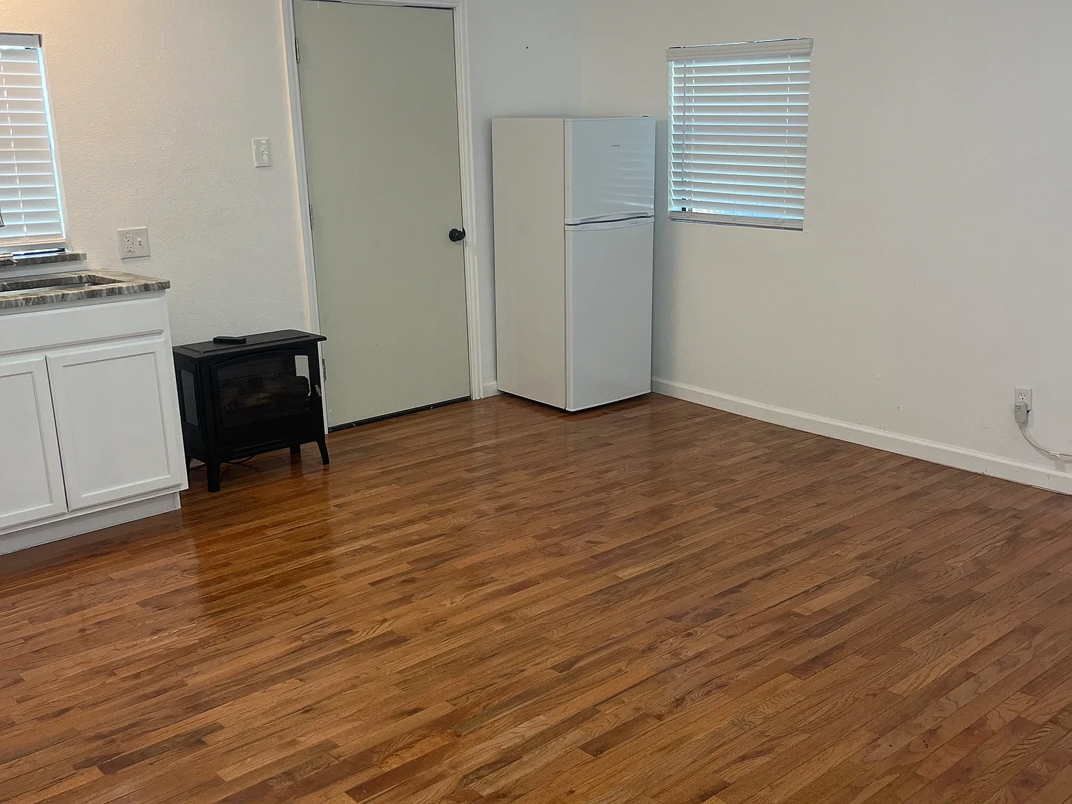1 bed, $1,200 — Photo 3