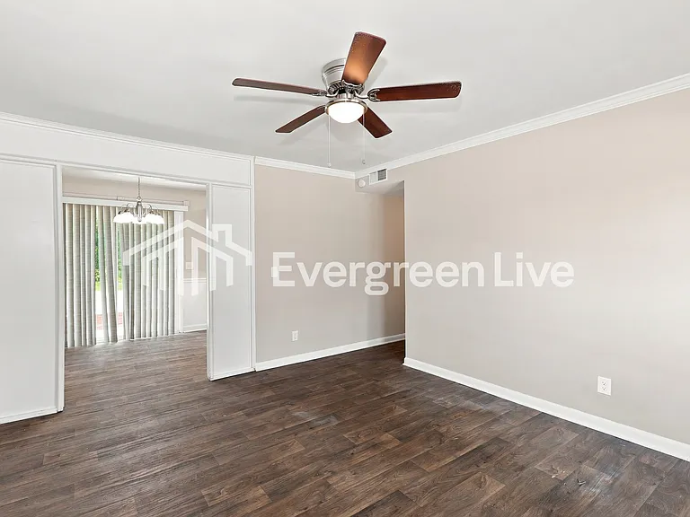 3435 Jonathan Cir — Photo 3