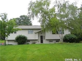 4390 Outlook Dr, Syracuse, NY 13215