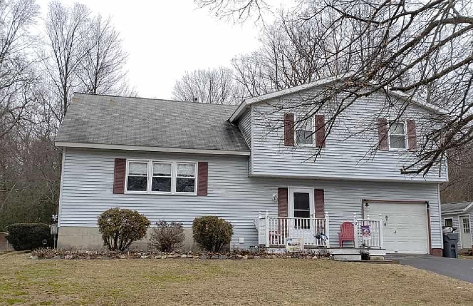 1st image of 70 Hathorn Blvd