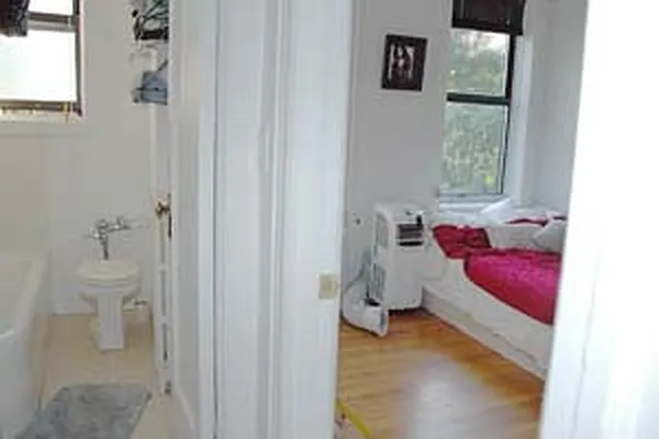 Rented by Boerum Hill Realty | media 82