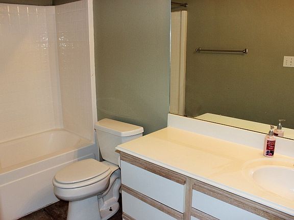 2nd image of 347 Stone Hill Dr APT 4