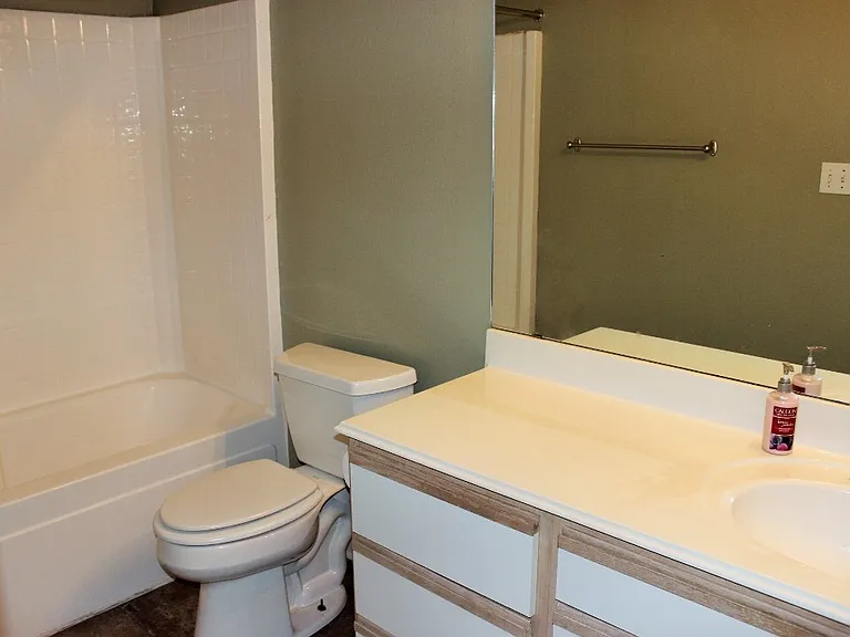 347 Stone Hill Dr #4 — Photo 8