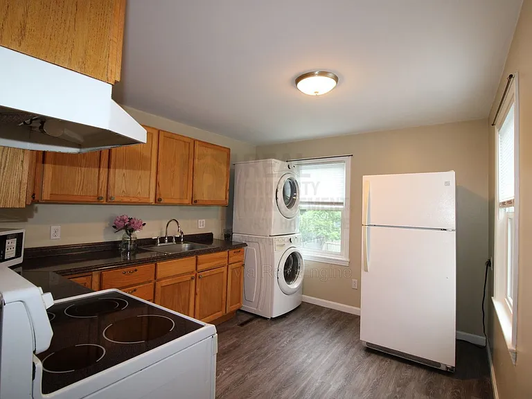 4 Bicknell St — Photo 4