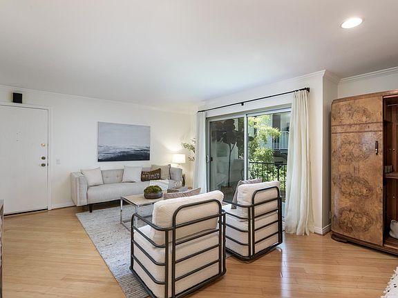 2nd image of 1701 Anacapa St Unit 8