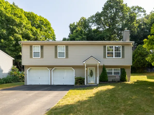 211 Stonybrook Road, Waterbury, CT 06705