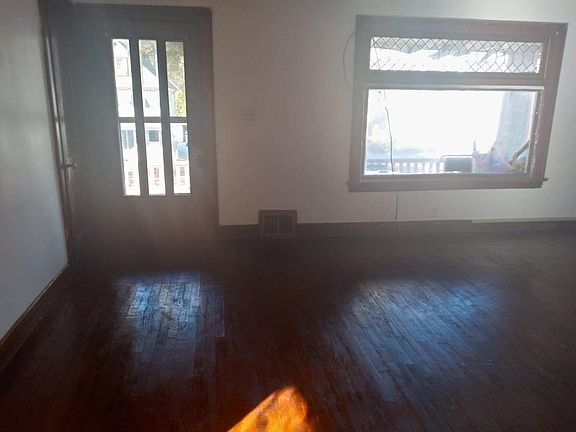 2nd image of 3845 W 38th St