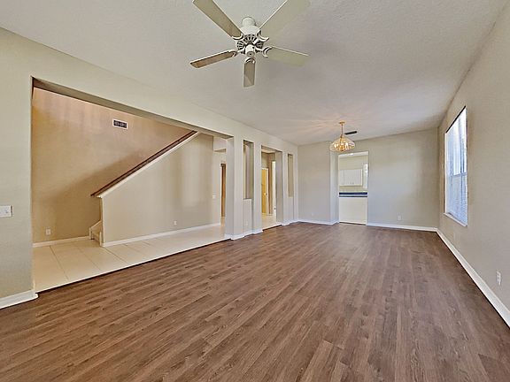 5th image of 406 Lakewood Dr