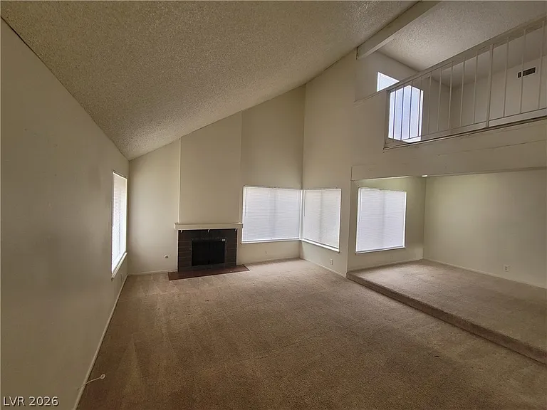 4760 Woodridge Rd — Photo 24