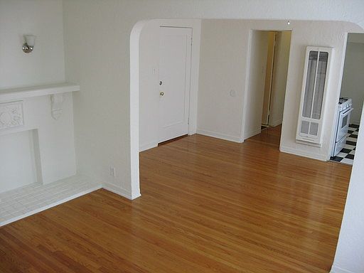 2nd image of 424 1/2 N Curson Ave
