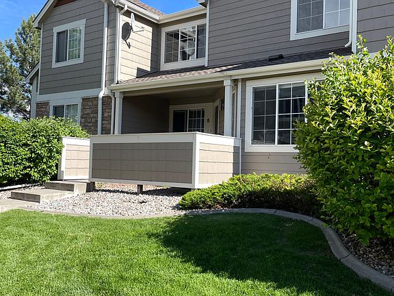 Private front patio