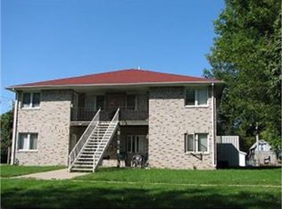 1306 9th St APT 3, Nevada, IA 50201