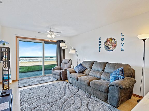 2nd image of 145 NW Inlet Ave #124