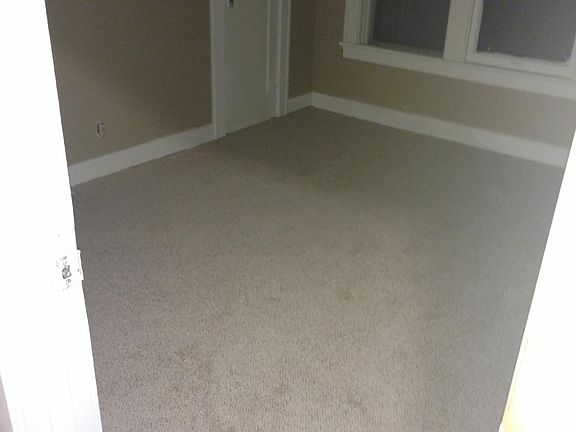 4th image of 614 E Hill St