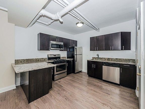 5th image of 4406 N Rockwell St