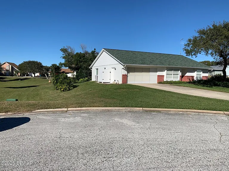 145 Riverwalk Ct — Photo 37