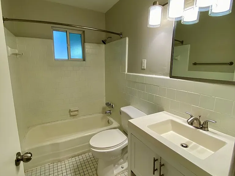 Oak Pointe Apartments — Photo 30
