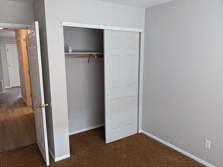 3960 E Valley Ln #C — Photo 12