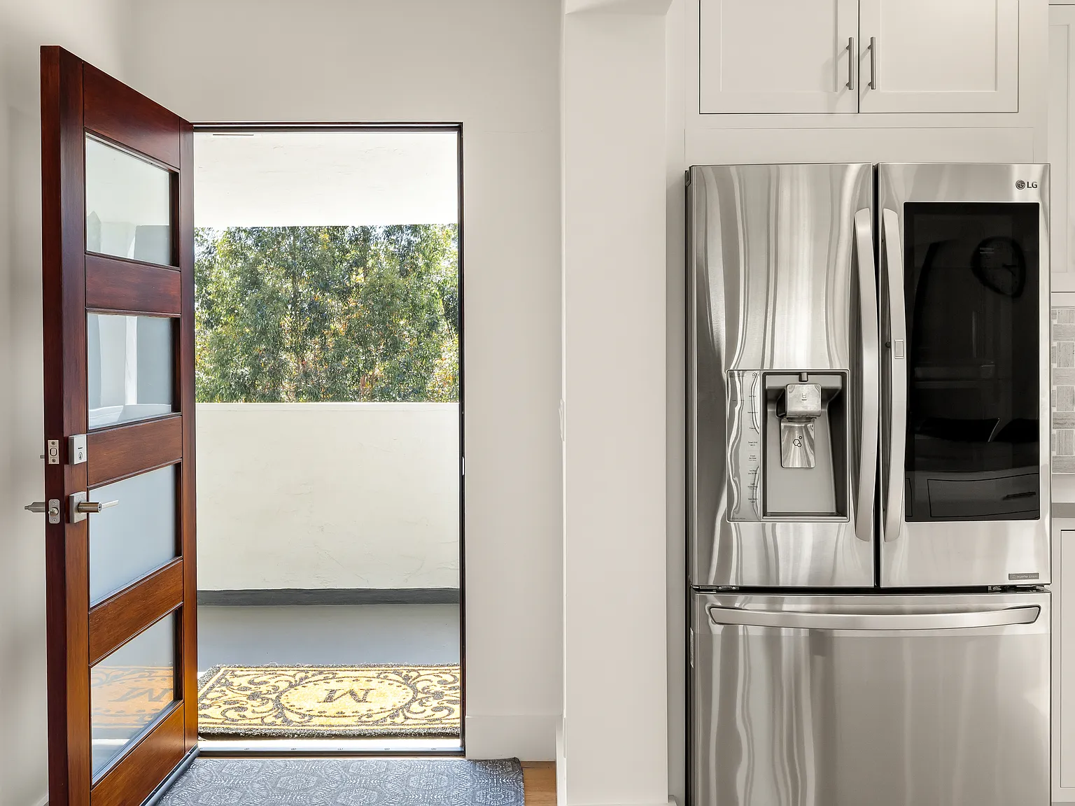 2 bed, 2.5 bath, $9,000 — Photo 2