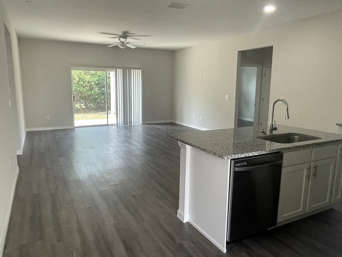 Building Photo - 8846L Mississippi Run